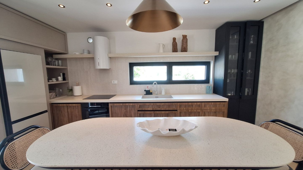 Vila s bazénom, 4 spálne, novostavba – oblasť Šibenik