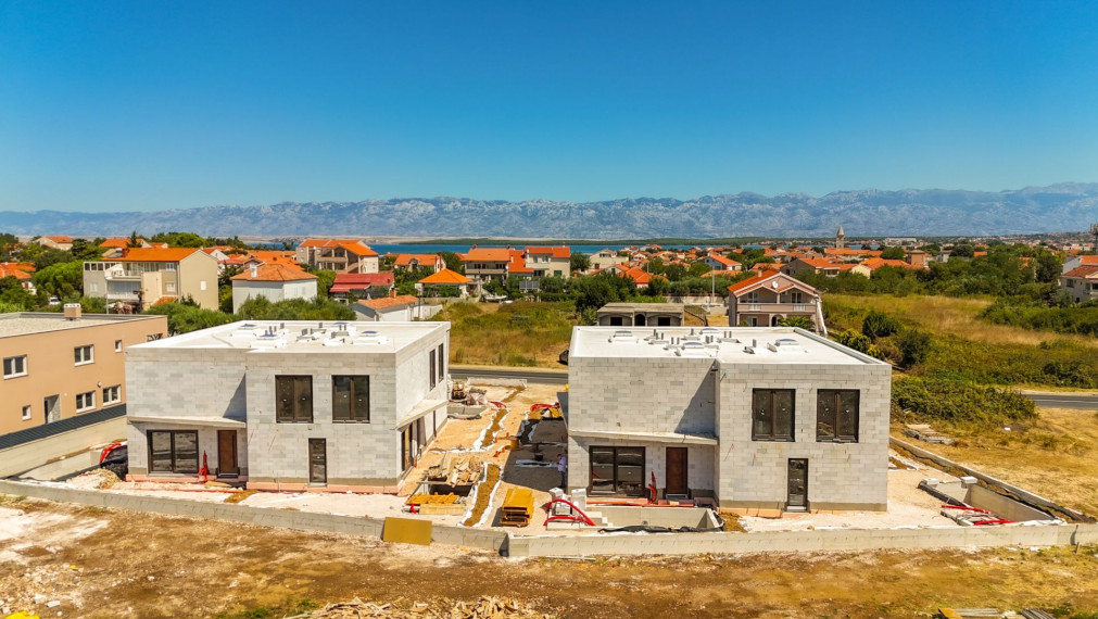 Energeticky úsporná moderná oáza v Nine s bazénom a saunou, apartmán A2