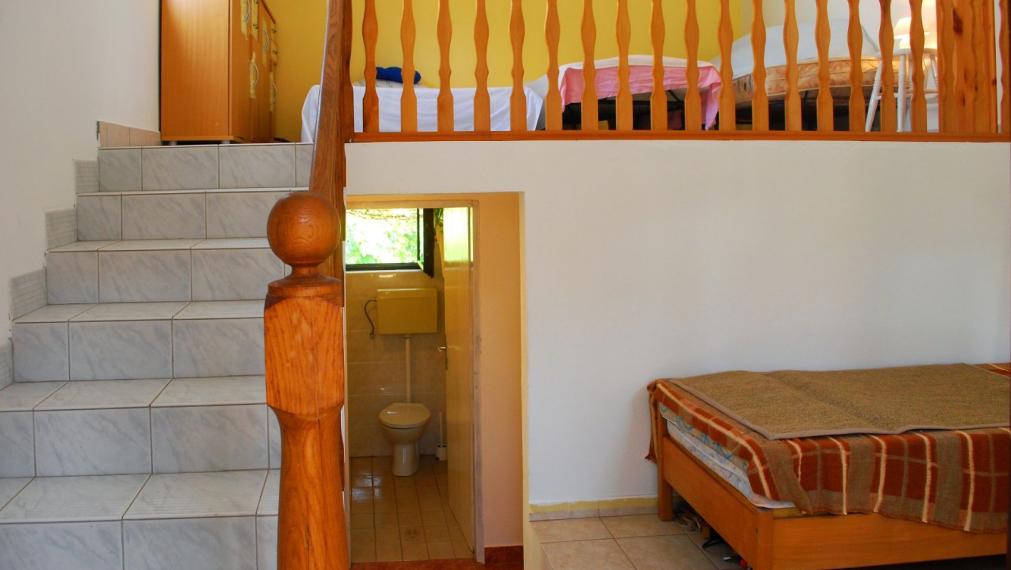 Pôvabný dom s dvomi terasami v srdci Visu, blízko pláže