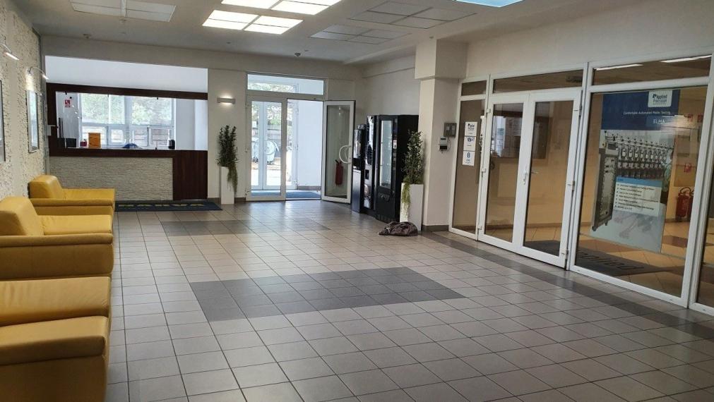 Prenájom kancelárskych a prevádzkových priestorov s parkovaním po kompletnej rekonštrukcii