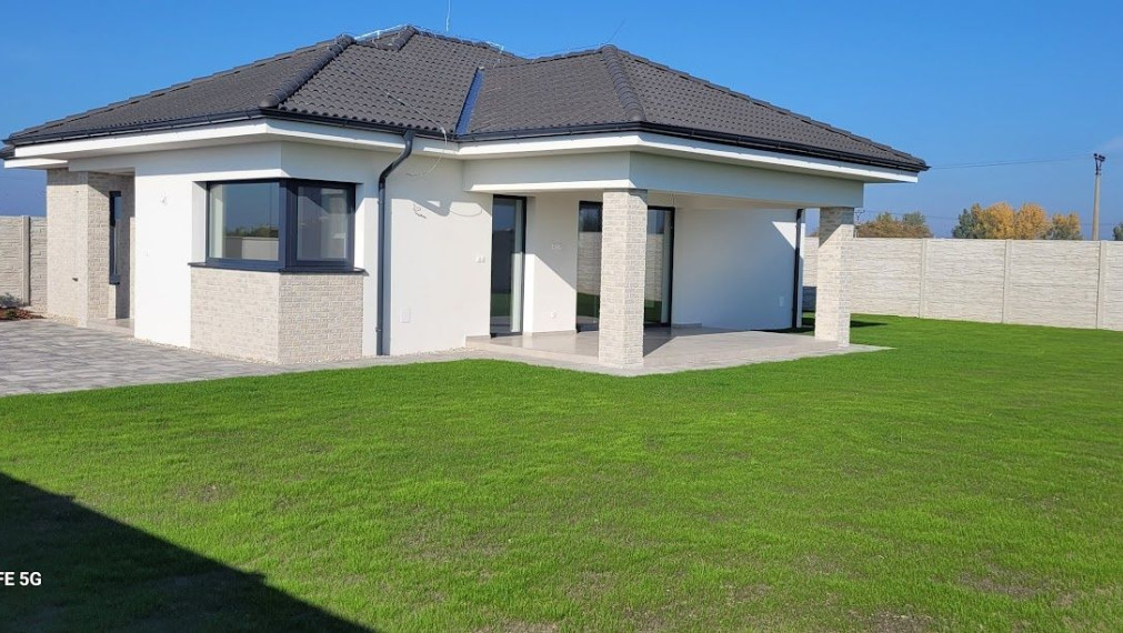 Nadštandardná novostavba 4 izbový bungalov hneď k nasťahovaniu