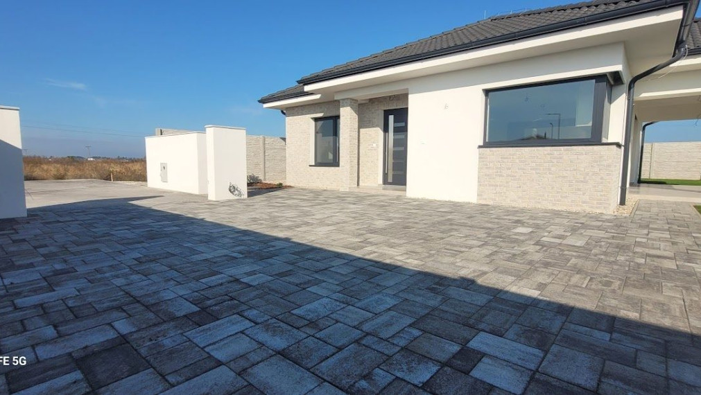 Nadštandardná novostavba 4 izbový bungalov hneď k nasťahovaniu