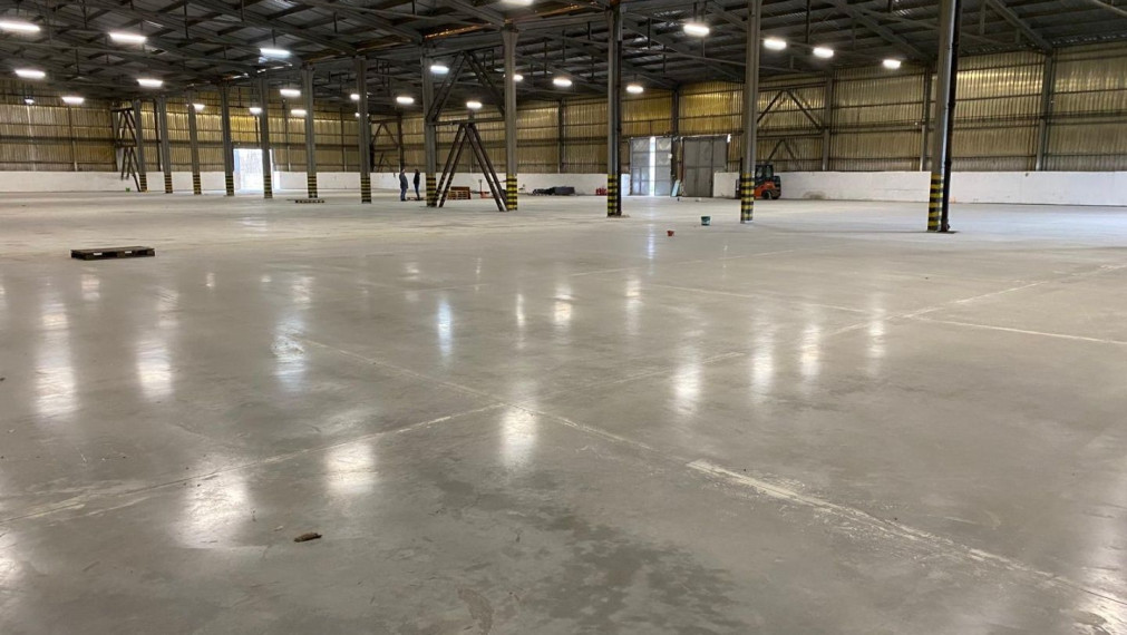 Skladová hala 3900 m2 na prenájom Trnava, Zavar