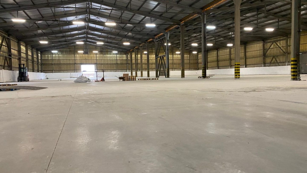 Skladová hala 3900 m2 na prenájom Trnava, Zavar