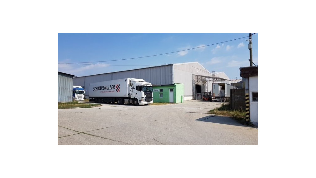 Skladová hala 3900 m2 na prenájom Trnava, Zavar