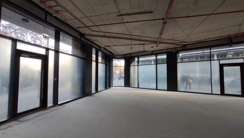 Lukratívne obchodné priestory v Apollo NIVY, Prievozská-Ružinov