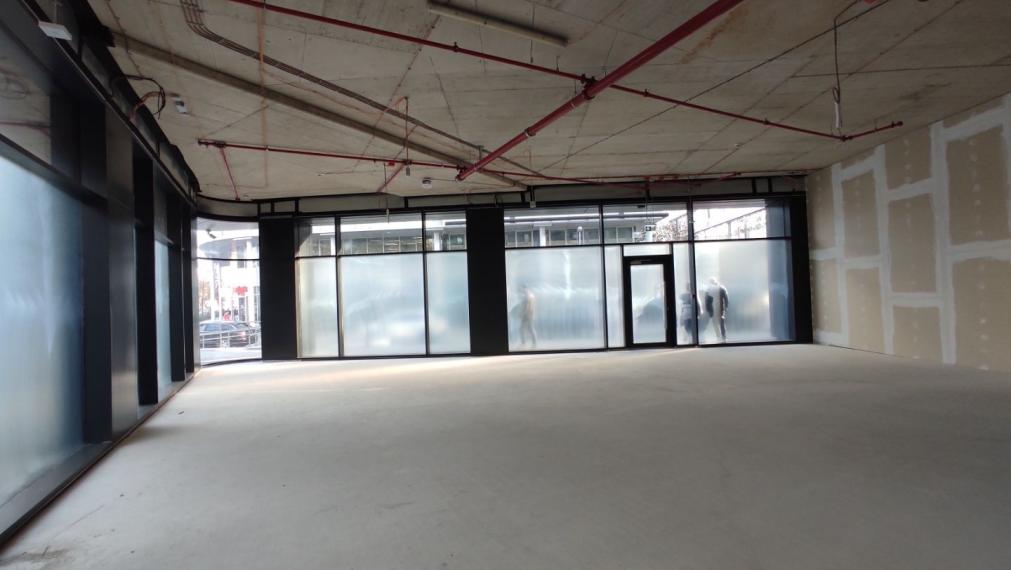 Lukratívne obchodné priestory v Apollo NIVY, Prievozská-Ružinov