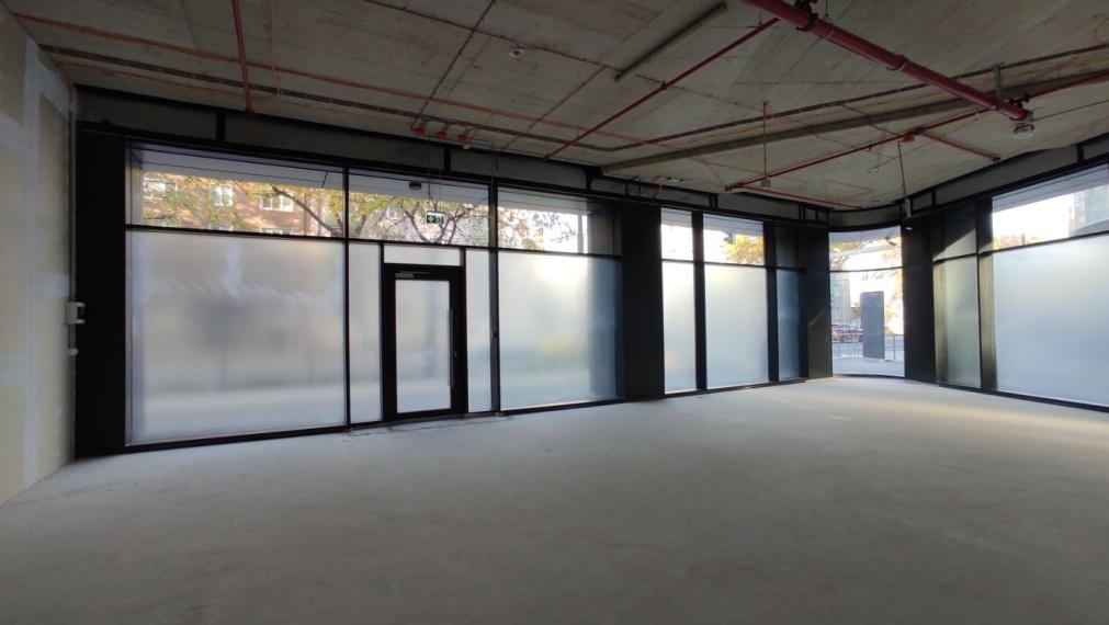 Lukratívne obchodné priestory v Apollo NIVY, Prievozská-Ružinov