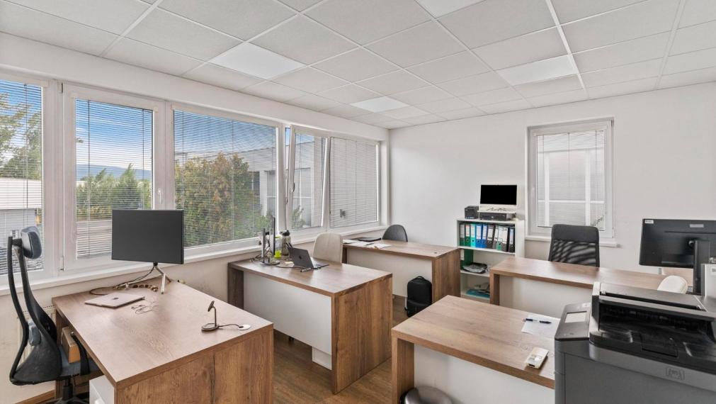 Administratívne priestory + 6x parking na prenájom, 154,40m2, Žabí Majer - Bratislava III