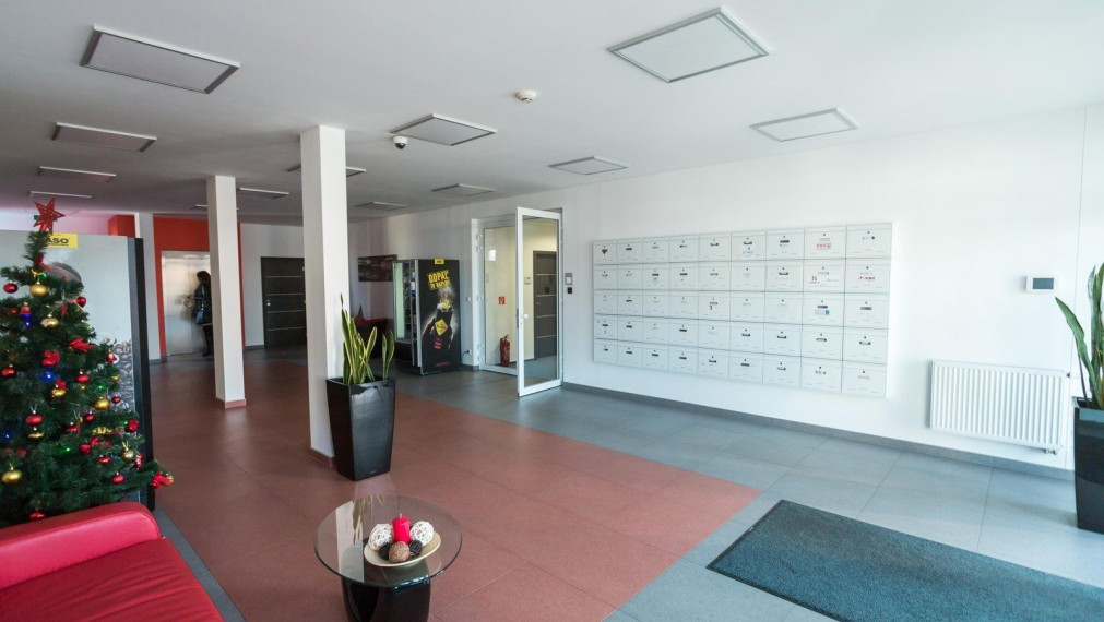 Kancelárske priestory v blízkosti diaľničného obchvatu, letiska a OC AVION TOP