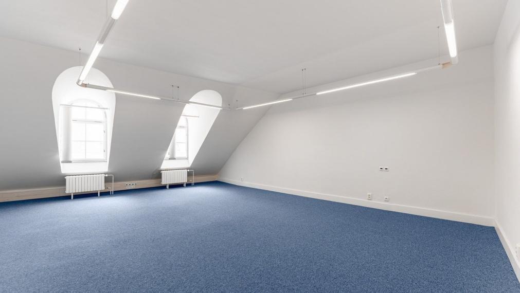 Priestory na pešej zóne v krásnej historickej budove, Michalská ulica-Staré Mesto TOP