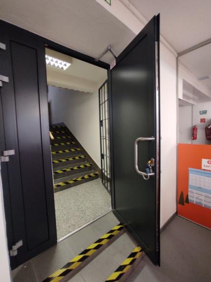 Obchodno-servisno skladový priestor na Račianskej ulici v Novom Meste, 144 m2