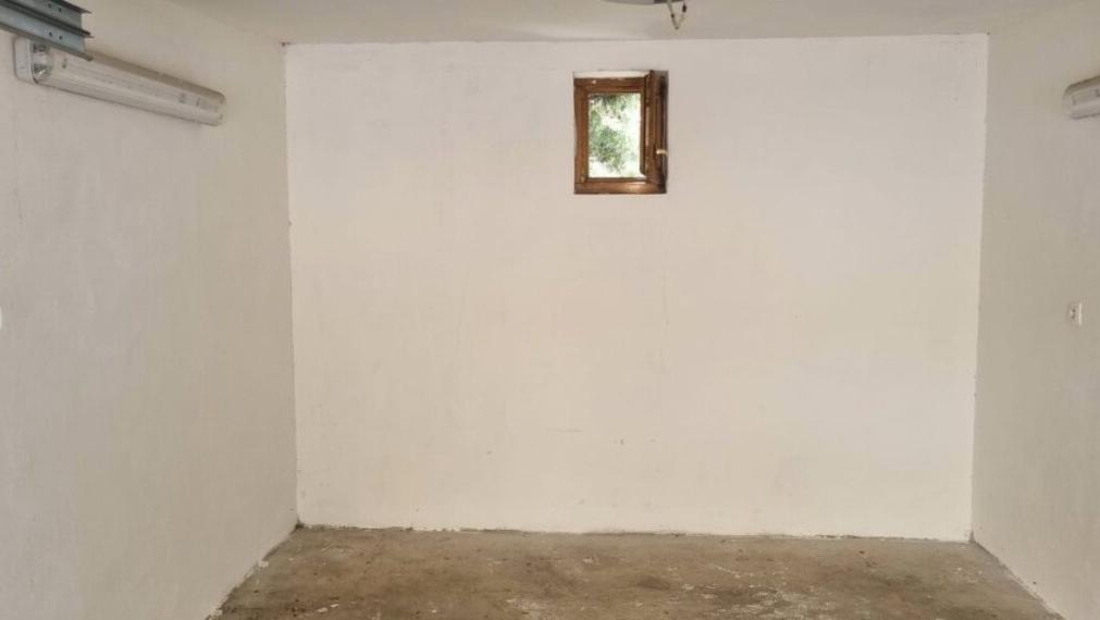 Samostatná garáž na Podhorského chodníku, Bratislava