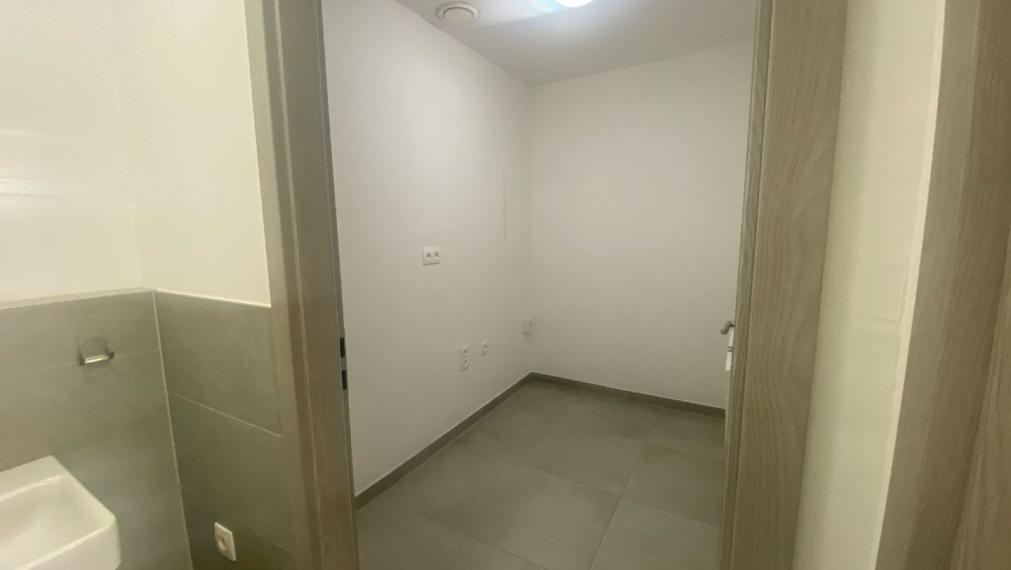 Obchodný priestor na prenájom - ul. Údernícka, Bratislava V 