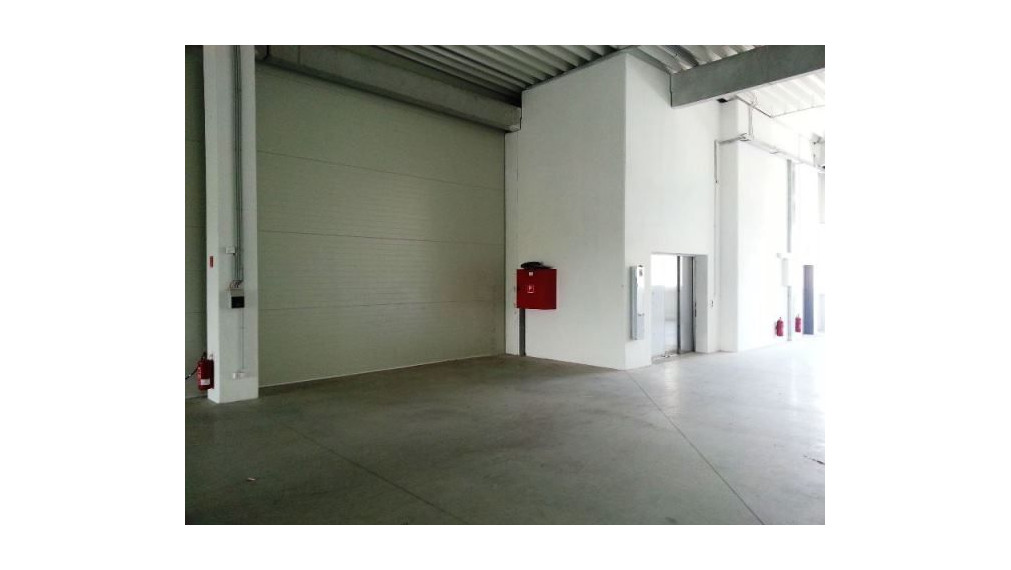 Skladový priestor 405m² v Golden City na prenájom