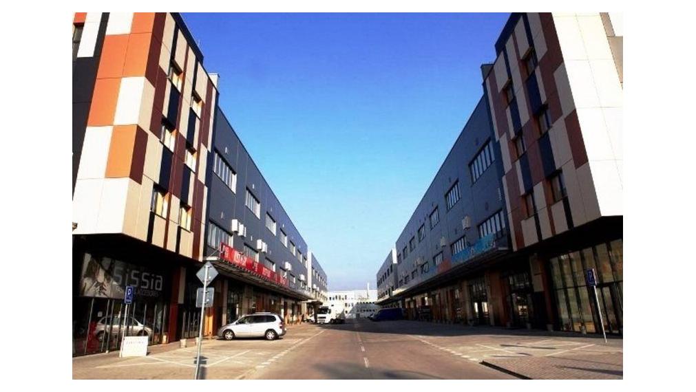 Obchodný priestor 750m² v Golden City na prenájom