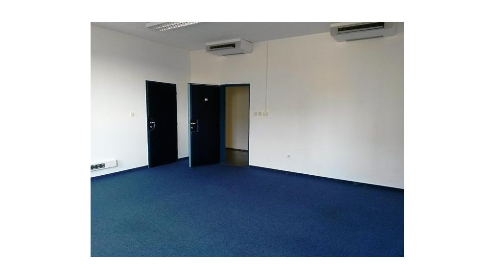 Na prenájom kancelársky priestor na Karloveskej ulici v Karlovej Vsi, 32,9m2