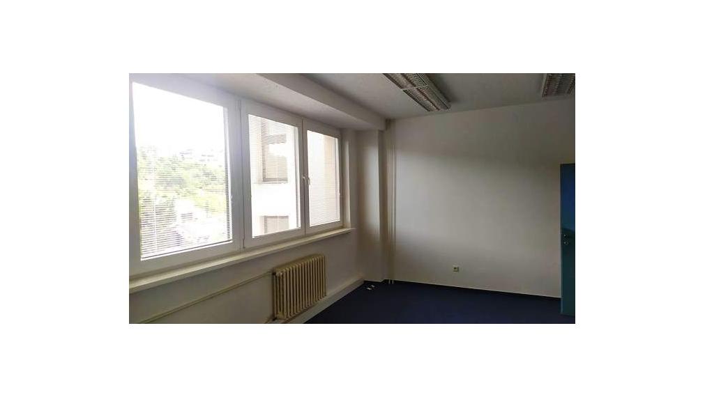 Kancelársky priestor na prenájom na Karloveskej ulici