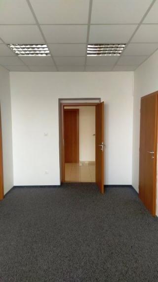 Kancelársky priestor 3x 18,5m² v Ružinove