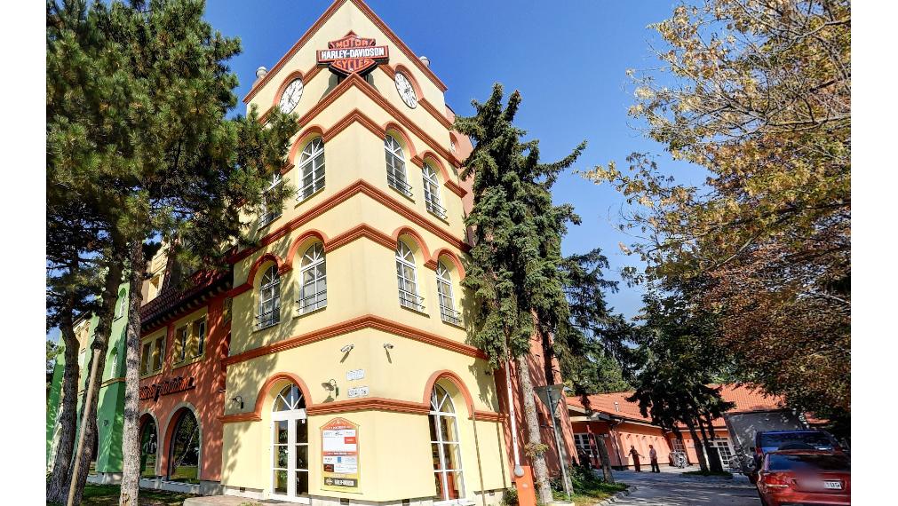 Priestory na Rebarborovej ulici v budove Harley Davidson na prenájom, BAII