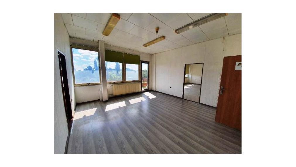 Na prenájom kancelársky priestor na Nádražnej ulici v Ivanke pri Dunaji, 71,2m2