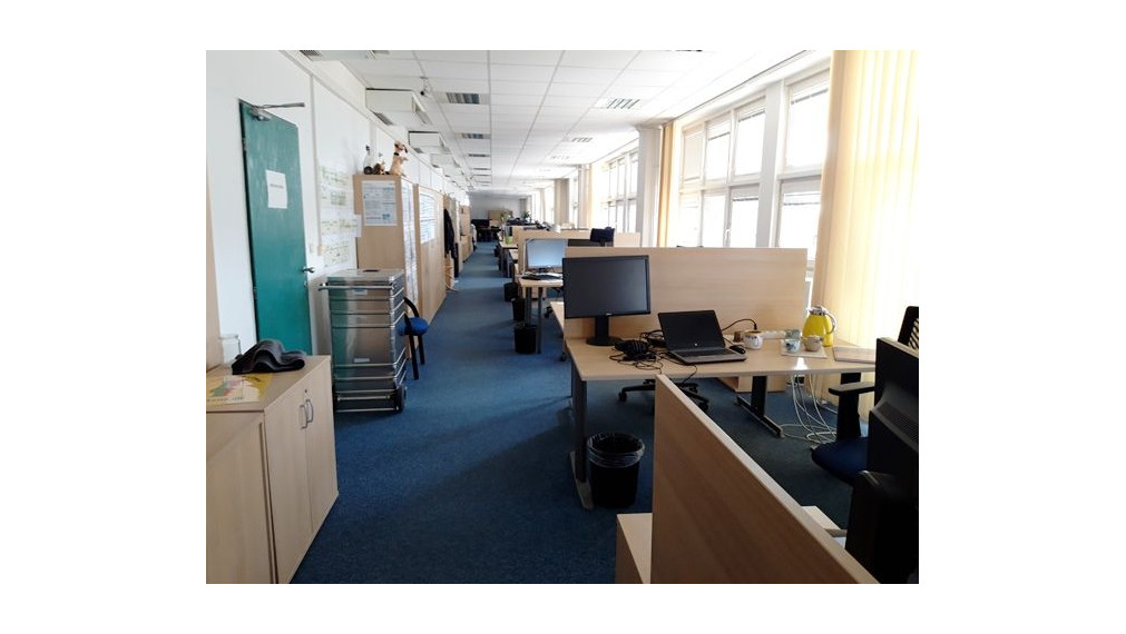 Samostatný kancelársky celok v budove Allianz na Karloveskej ul. v BA IV - Karlova Ves