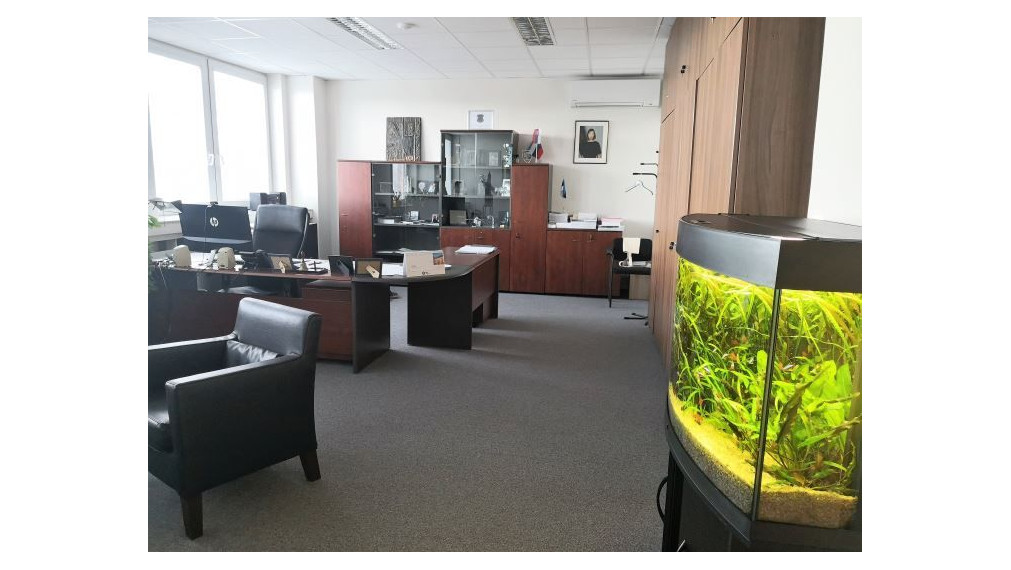 Reprezentatívne kancelárie s výhľadom na jazero, 245 m2