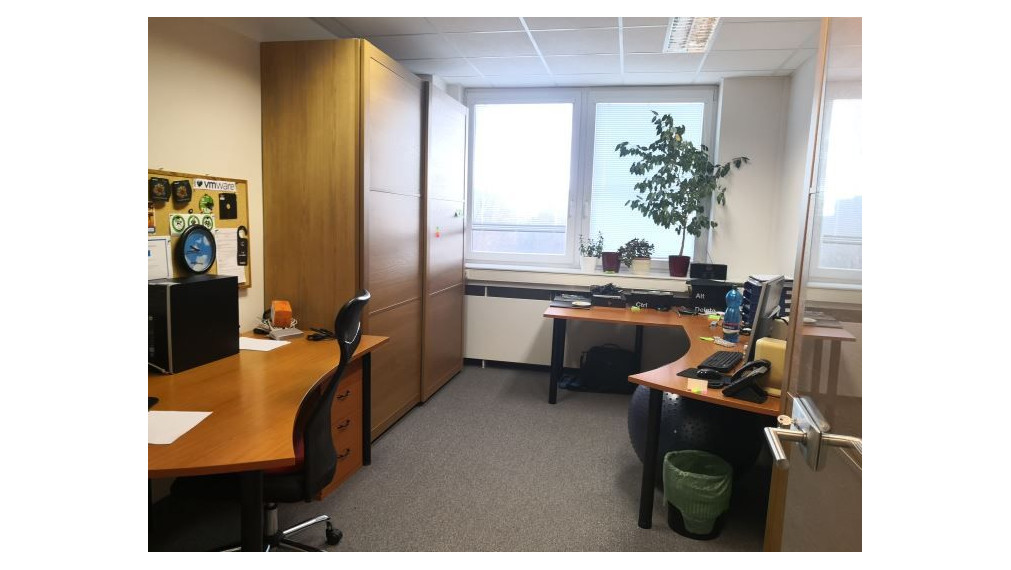 Reprezentatívne kancelárie s výhľadom na jazero, 245 m2