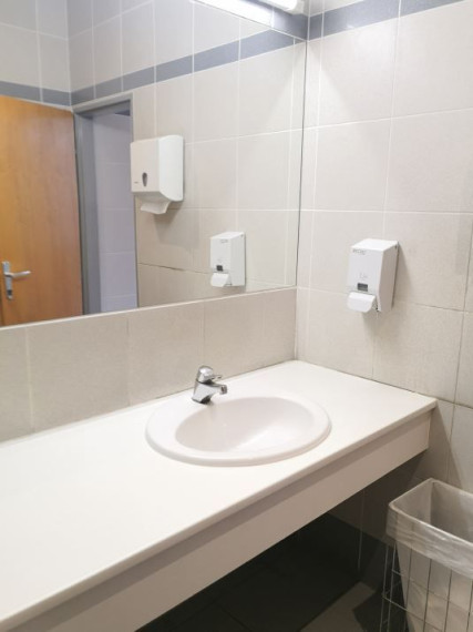 Reprezentatívne kancelárie s výhľadom na jazero, 245 m2