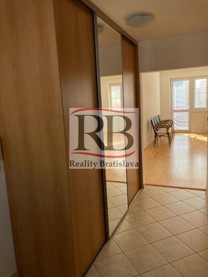 Byt prenájom - ul. Seberíniho, Bratislava II TOP