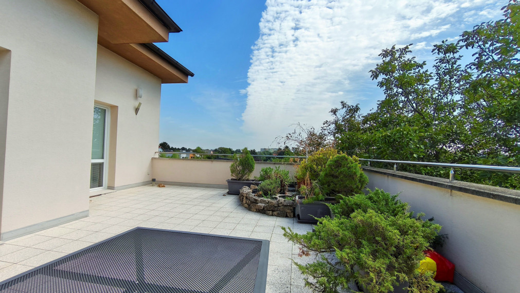 Na predaj - 3i byt, ul. Hradská, Bratislava II TOP