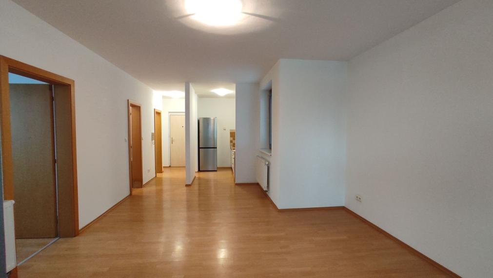 Celok 2 kancelárií so zázemím + 2x PARKING, v blízkosti Polusu, 51,50 m² + 4,2m² LOGGIA