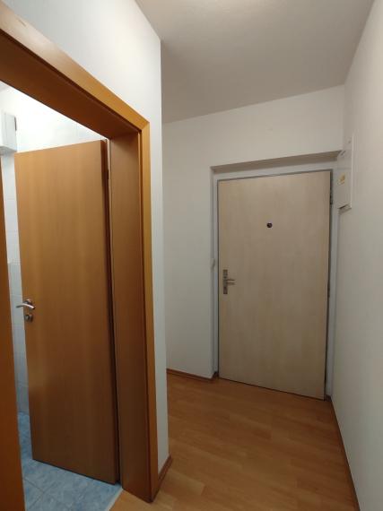 Celok 2 kancelárií so zázemím + 2x PARKING, v blízkosti Polusu, 51,50 m² + 4,2m² LOGGIA