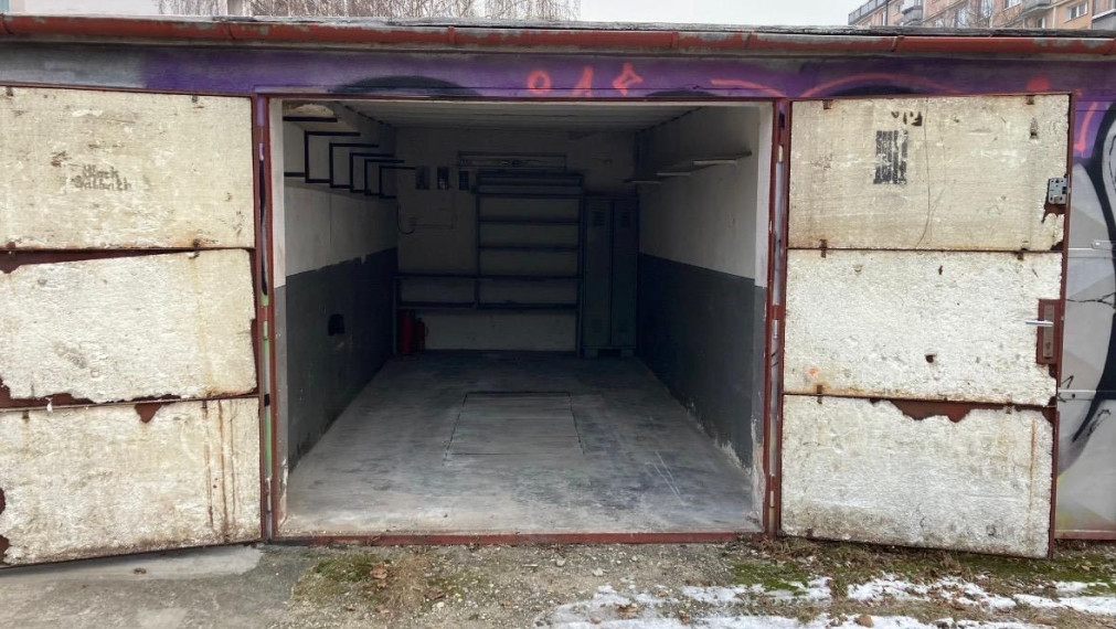 Garáž na prenájom - ul. Pionierska, Bratislava III