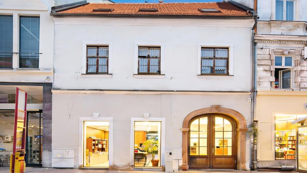 Lukratívny 250-350m2 obchodný priestor na Obchodnej ulici, BAI 