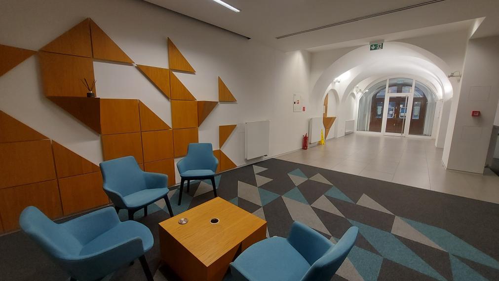 Obchodný priestor 250m2 s možnosťou rozšírenia na 350m2, Obchodná-Staré Mesto