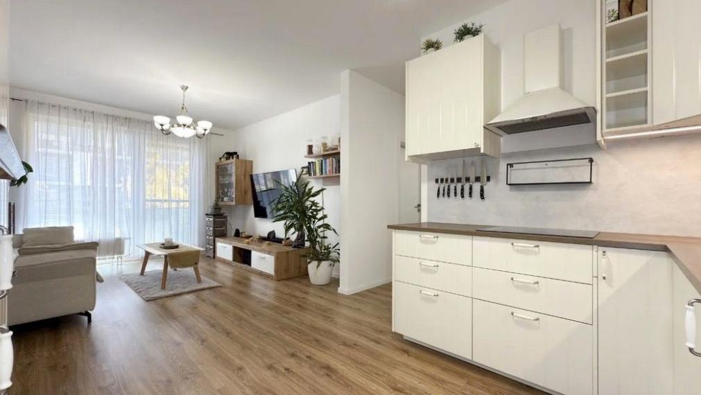 Moderný byt na prenájom, nachádza sa na ulici Zuzany Chalupovej v Bratislave V TOP