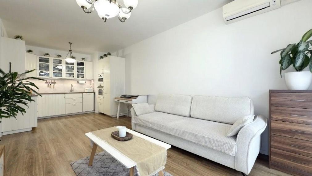 Moderný byt na prenájom, nachádza sa na ulici Zuzany Chalupovej v Bratislave V TOP