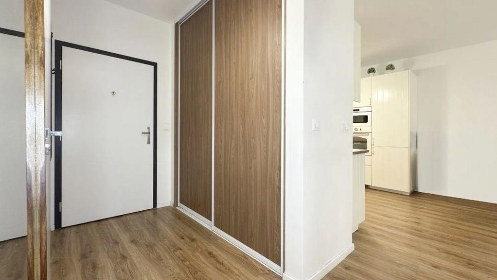 Moderný byt na prenájom, nachádza sa na ulici Zuzany Chalupovej v Bratislave V TOP