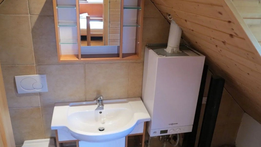 Malý šarmantný domček na prenájom, nachádza sa na ulici Brigádnická 22, v Bratislave IV Devín TOP