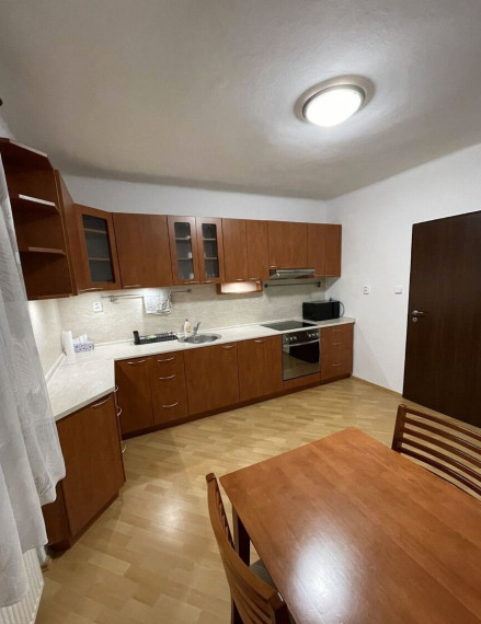 Pekný dvojizbový byt na prenájom, nachádza sa na ulici Odbojárov v Bratislave III TOP