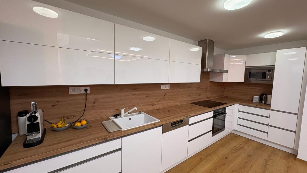 EXKLUZÍVNE Priestranný 3-izbový byt s nadštandardnou terasou 54,7 m² | Záhorská Bystrica – Pod vŕškami