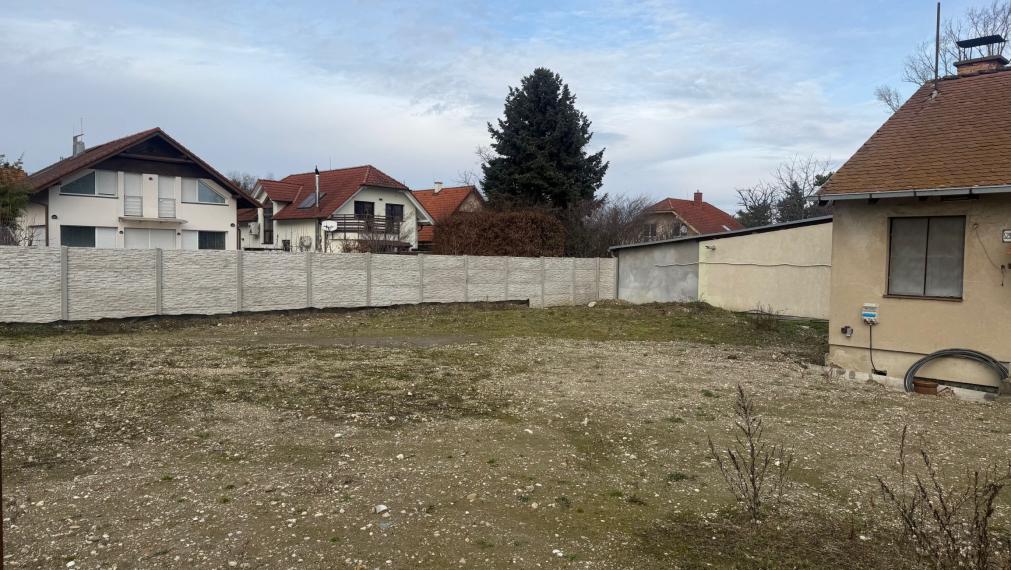 Slnečný stavebný pozemok na predaj - Nové záhrady