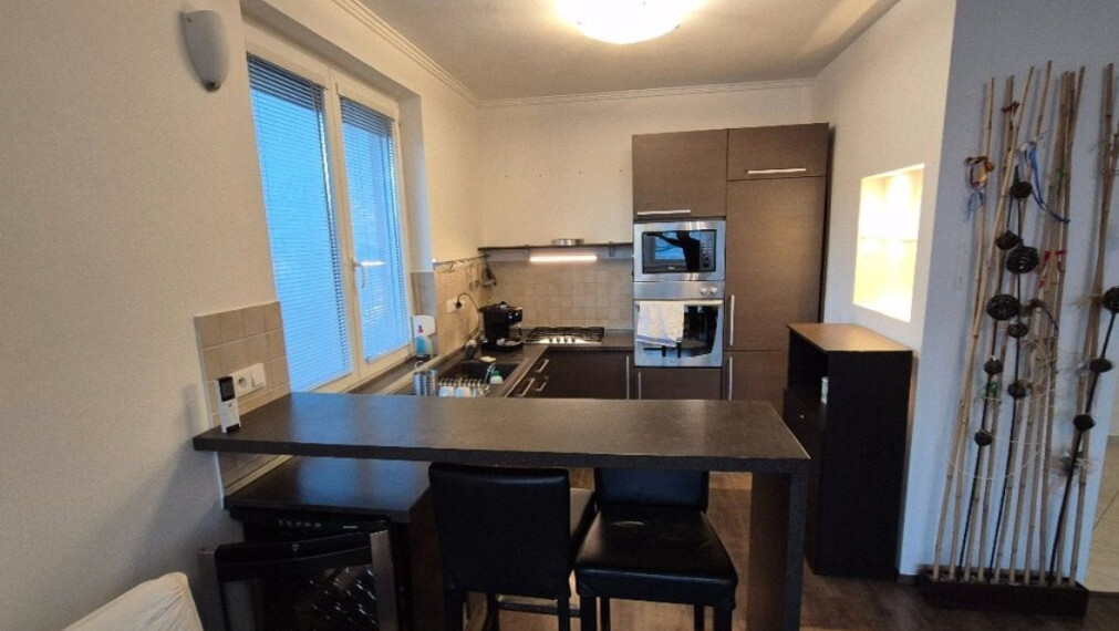 Svetlý 2-izbový byt na prenájom - ul. Uhrova, Bratislava III TOP