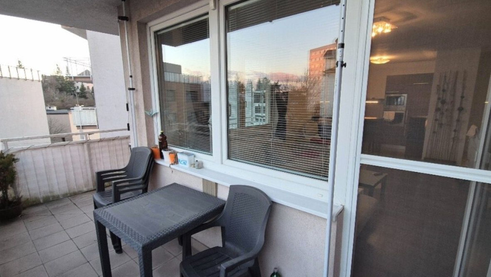 Svetlý 2-izbový byt na prenájom - ul. Uhrova, Bratislava III TOP