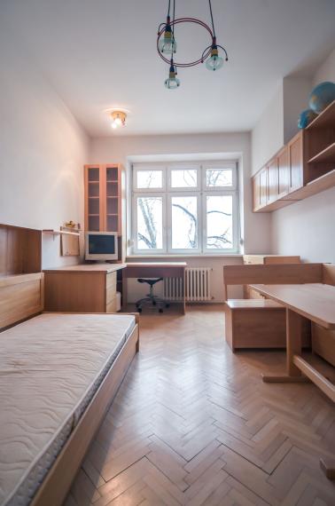 Výnimočný 4 izbový byt s atmosférou mestského domu na Šancovej ulici, TOP