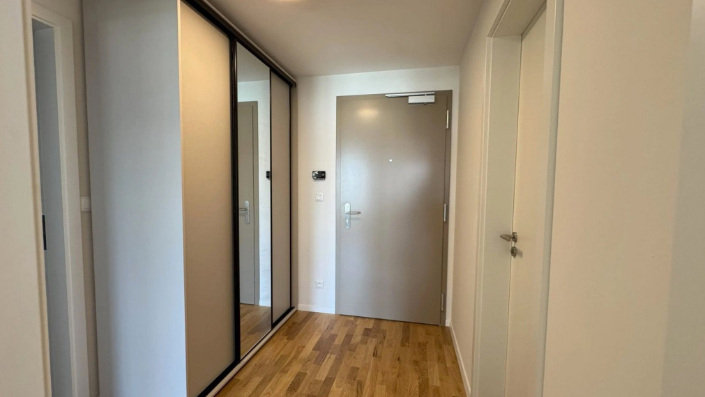 Pekný moderný byt - Bratislava I TOP