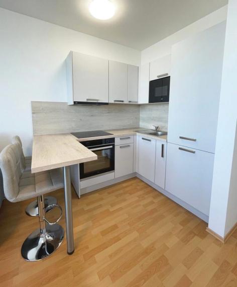 Krásny a svetlý byt na prenájom - ul. Tomášikova, Bratislava III TOP