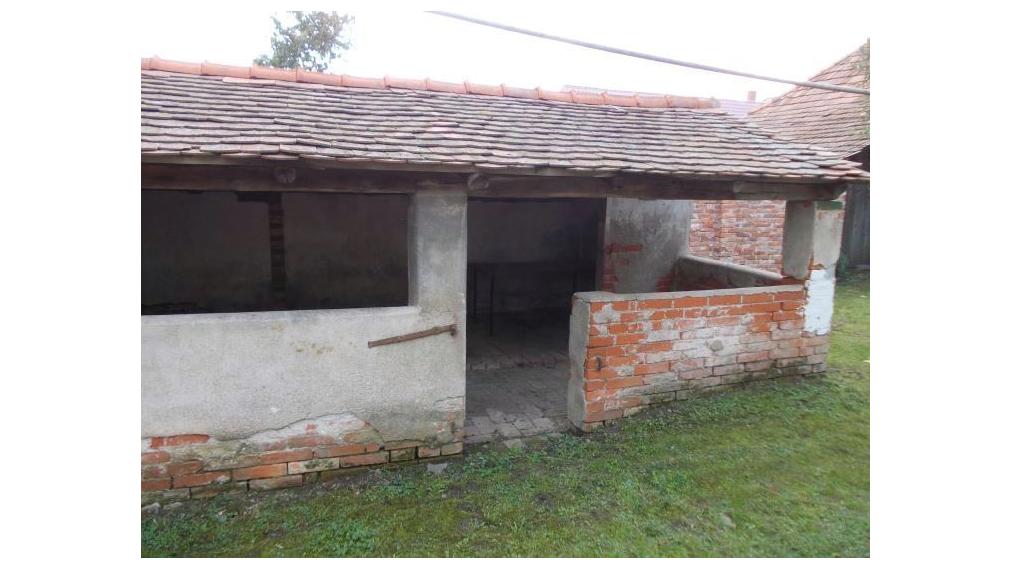 Útulný vidiecky rodinný dom s atmosférou na predaj - Tesárske Mlyňany