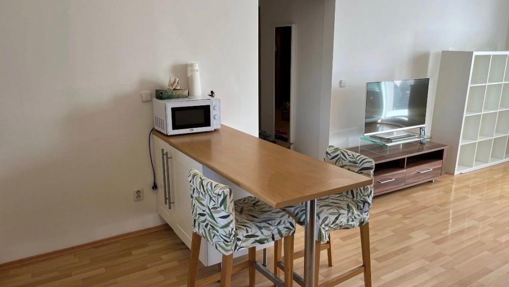 Slnečý byt s krásny výhľadom na predaj - Bratislava